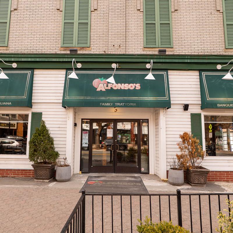 The front of Alfonso's Trattoria in Somerville, NJ